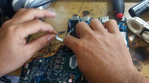 Proses Penanganan Motherboard yang Mati