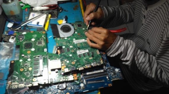 Pengecekkan Laptop Tidak Bisa di Cas