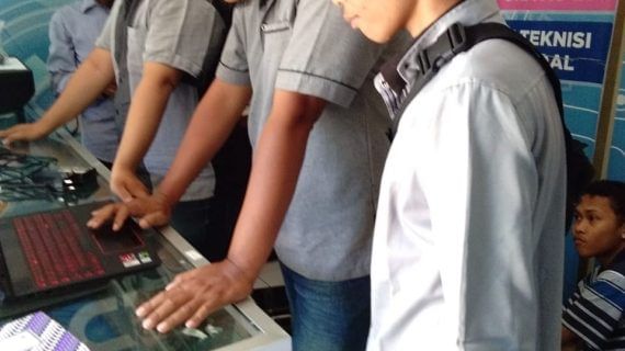 Pengantaran Laptop yang Terjual