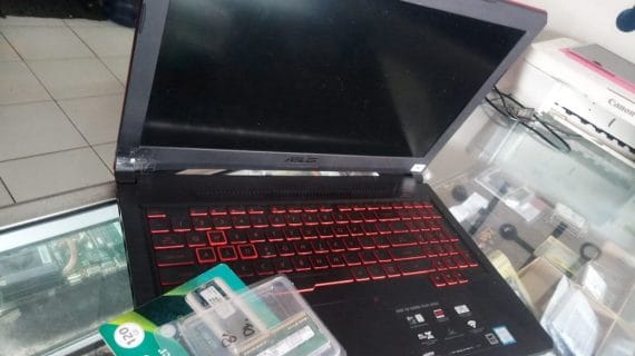 Repair Engsel Laptop yang Patah